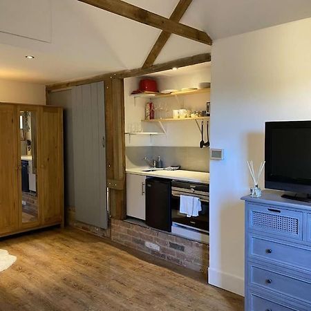 Cosy 1 Bedroom Country Lodge With Free Parking Watlington  Exterior photo